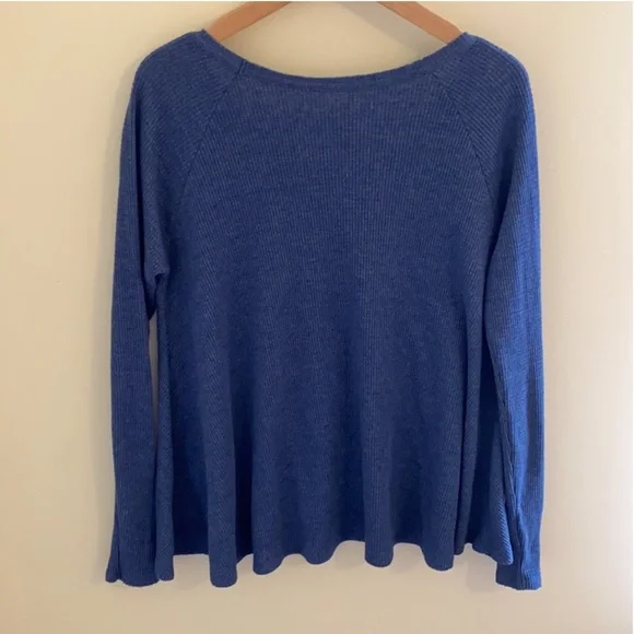 2 We the Free Rocksbility thermal swing long sleeve❤️FINAL SALE❤️ - Picture 10 of 16